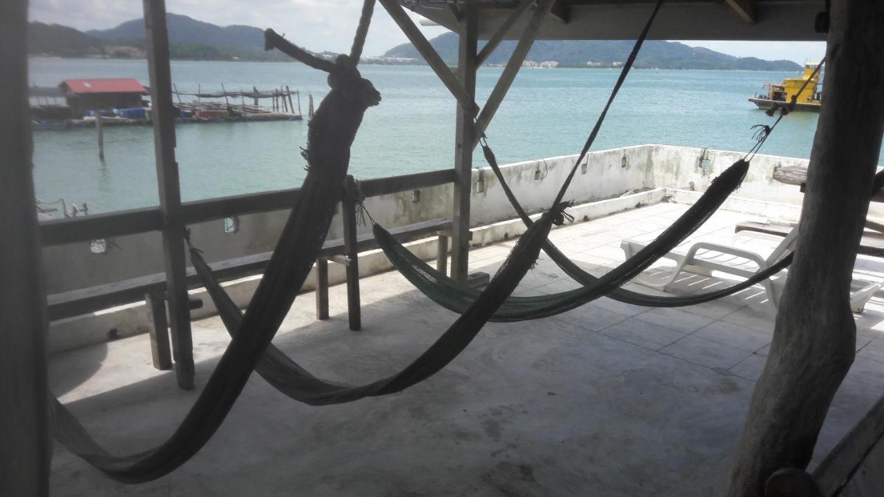 Pangkor Fish House Hotel Pekan Pangkor Exterior photo